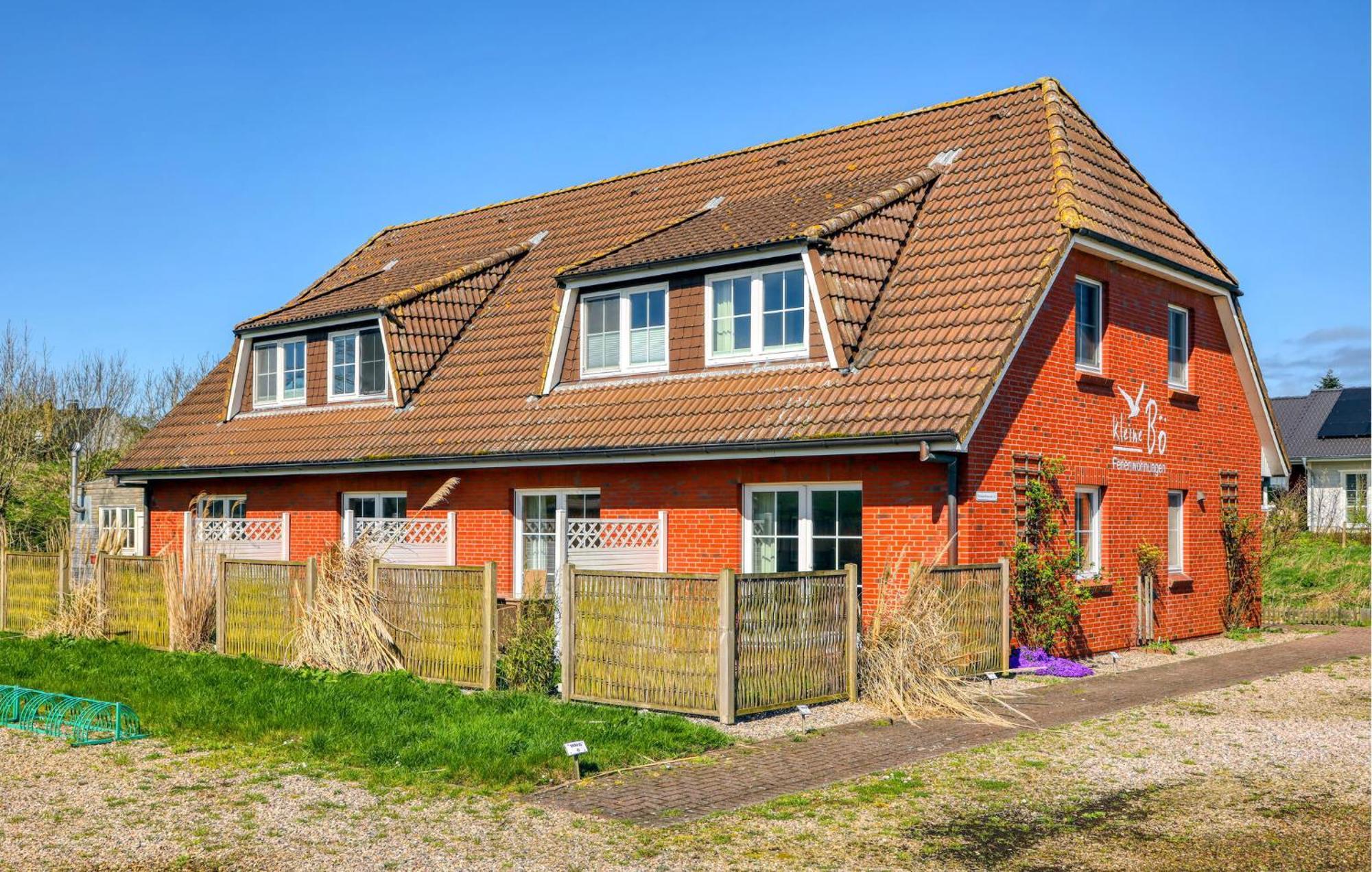 Nice Home In Toenning With Kitchen Exteriér fotografie
